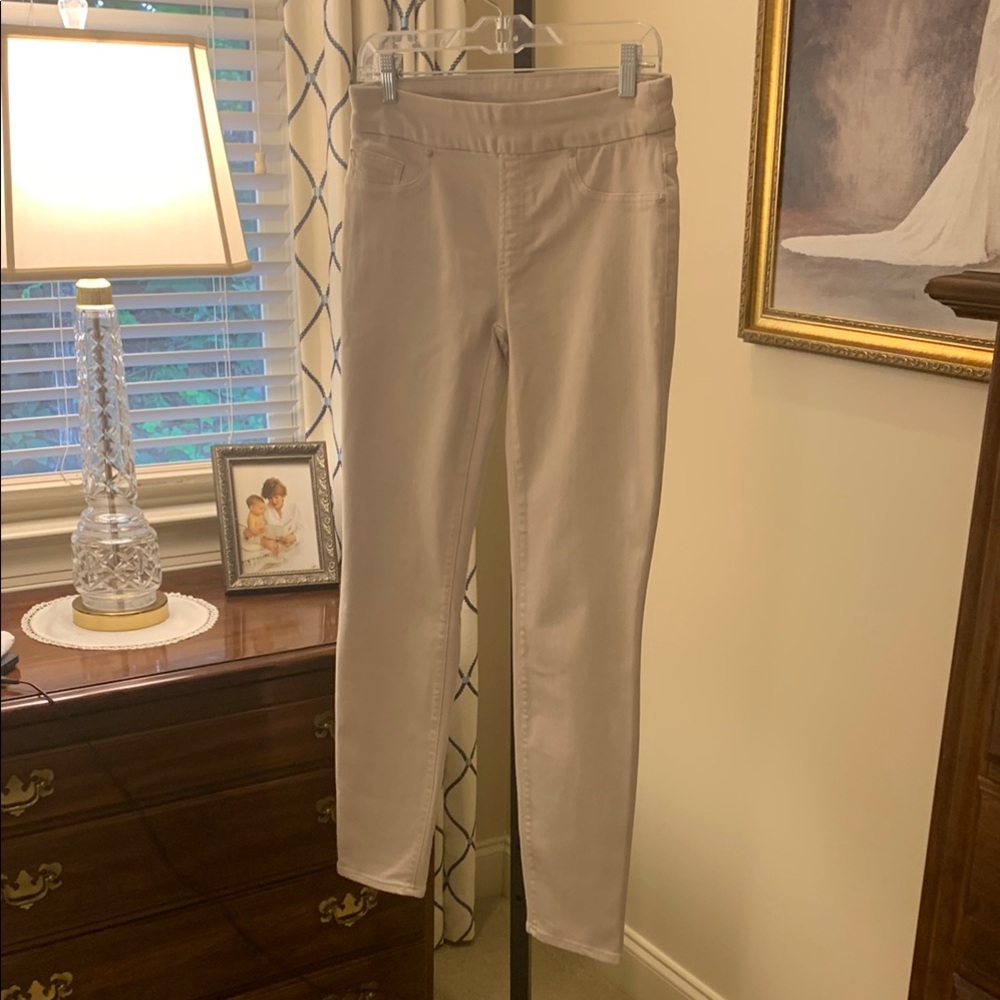 Like New Chico's Pull-on Ankle Jegging Size 00Tall